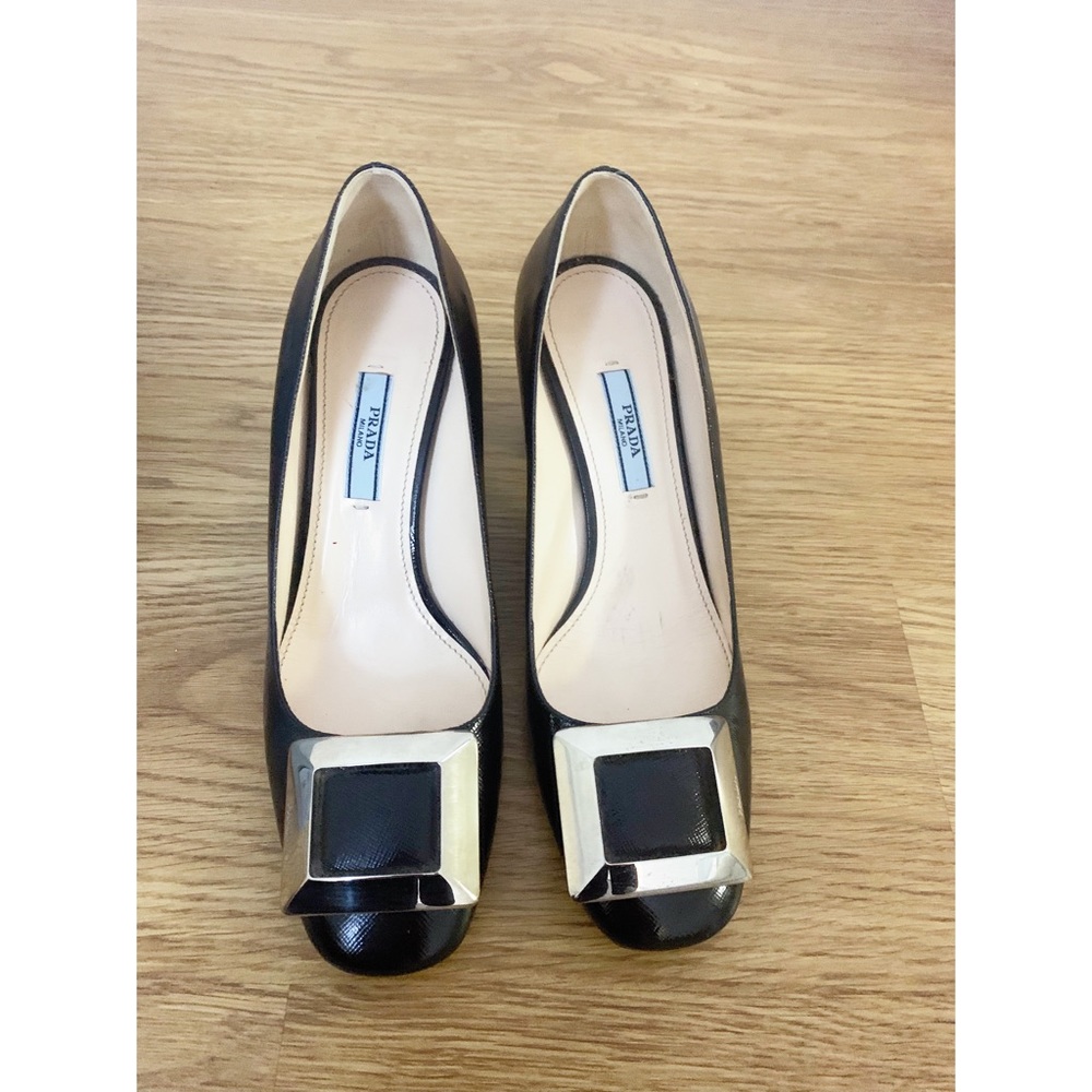Prada heels Sz 37.5